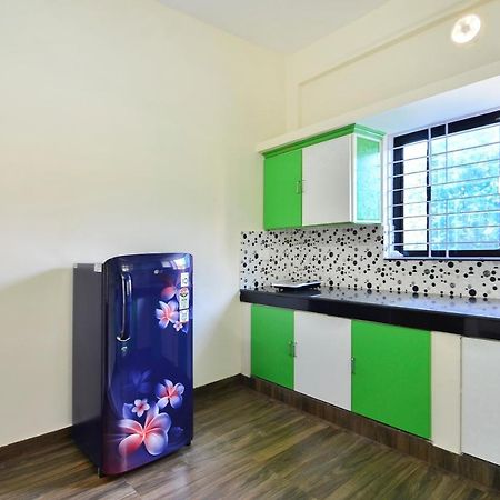 Oyo Home 81801 Akash Villa Trippapur Eksteriør bilde
