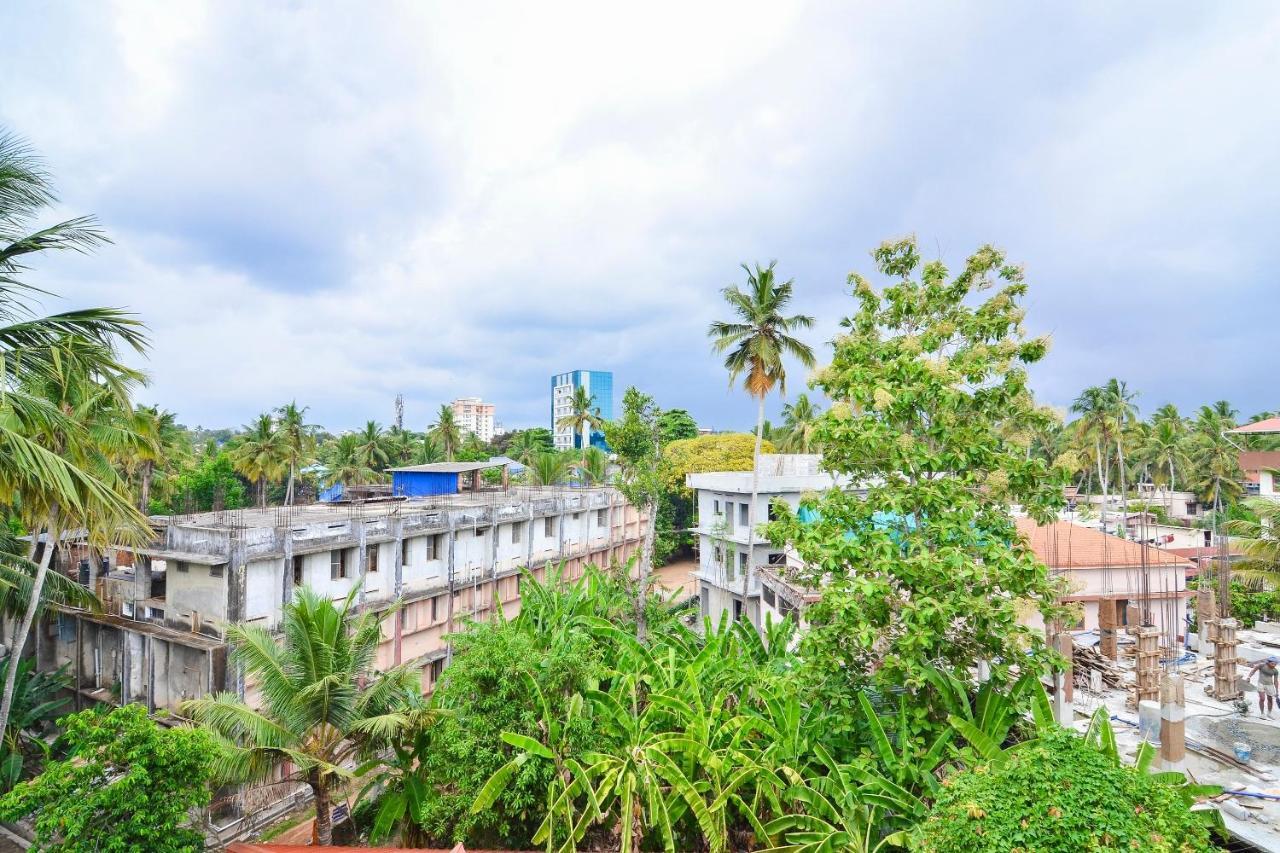 Oyo Home 81801 Akash Villa Trippapur Eksteriør bilde