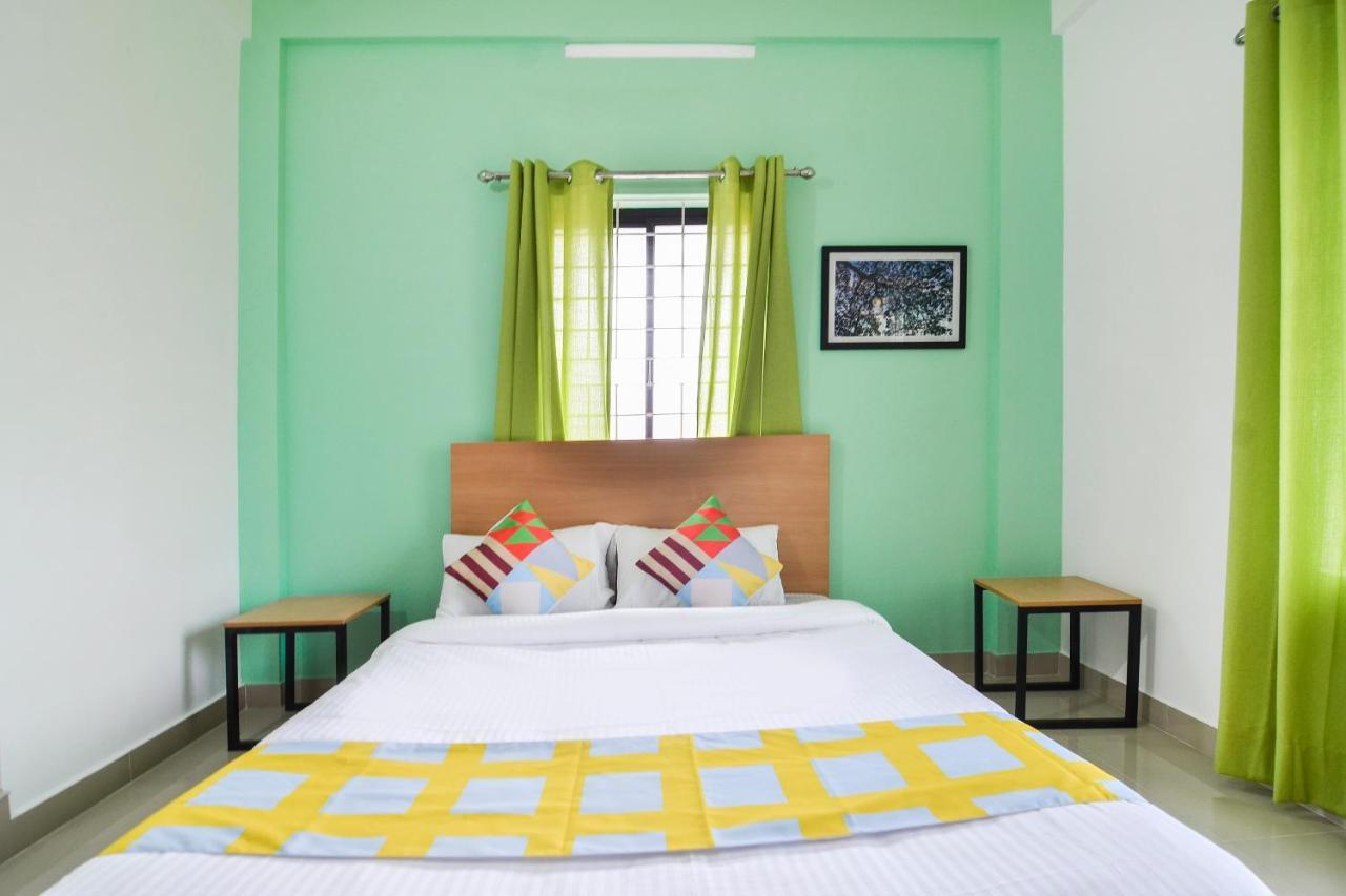 Oyo Home 81801 Akash Villa Trippapur Eksteriør bilde