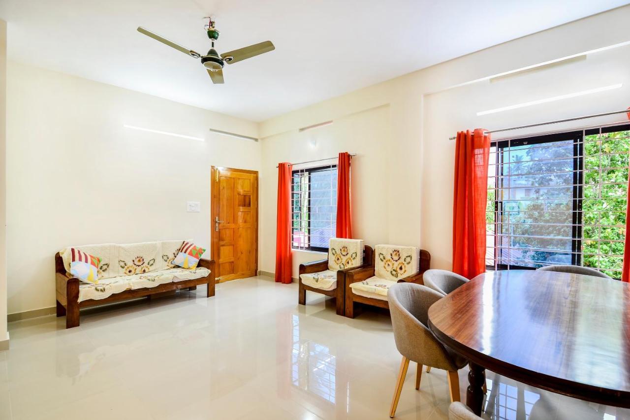 Oyo Home 81801 Akash Villa Trippapur Eksteriør bilde