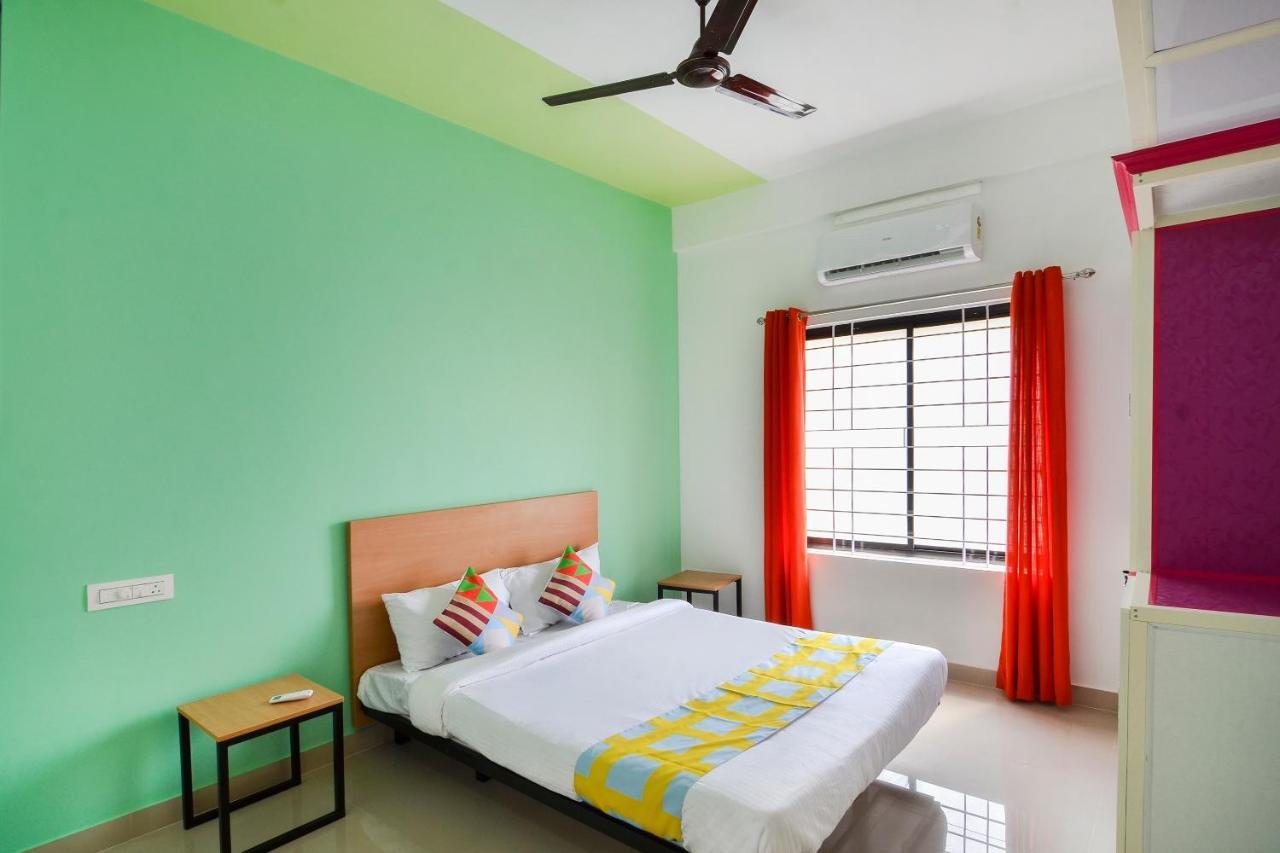 Oyo Home 81801 Akash Villa Trippapur Eksteriør bilde
