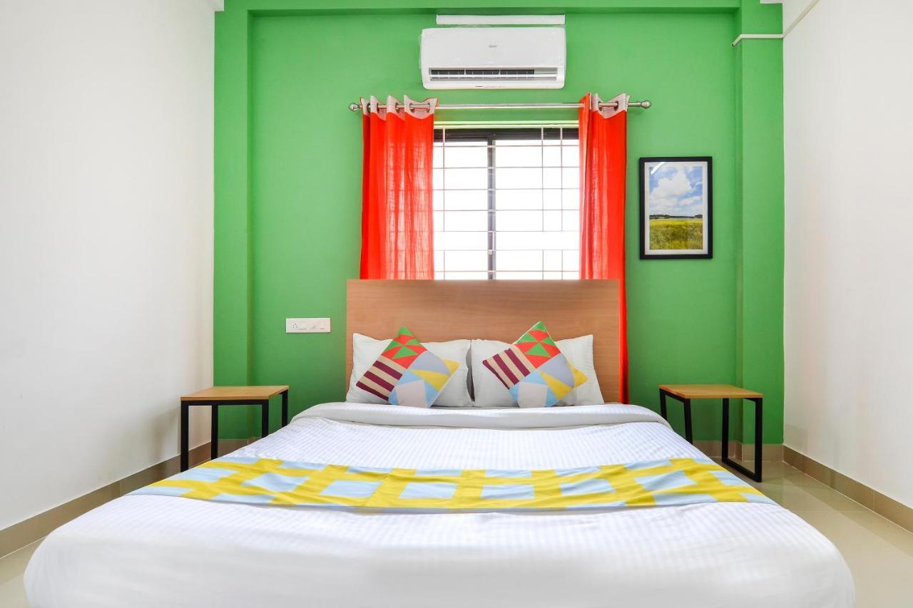 Oyo Home 81801 Akash Villa Trippapur Eksteriør bilde
