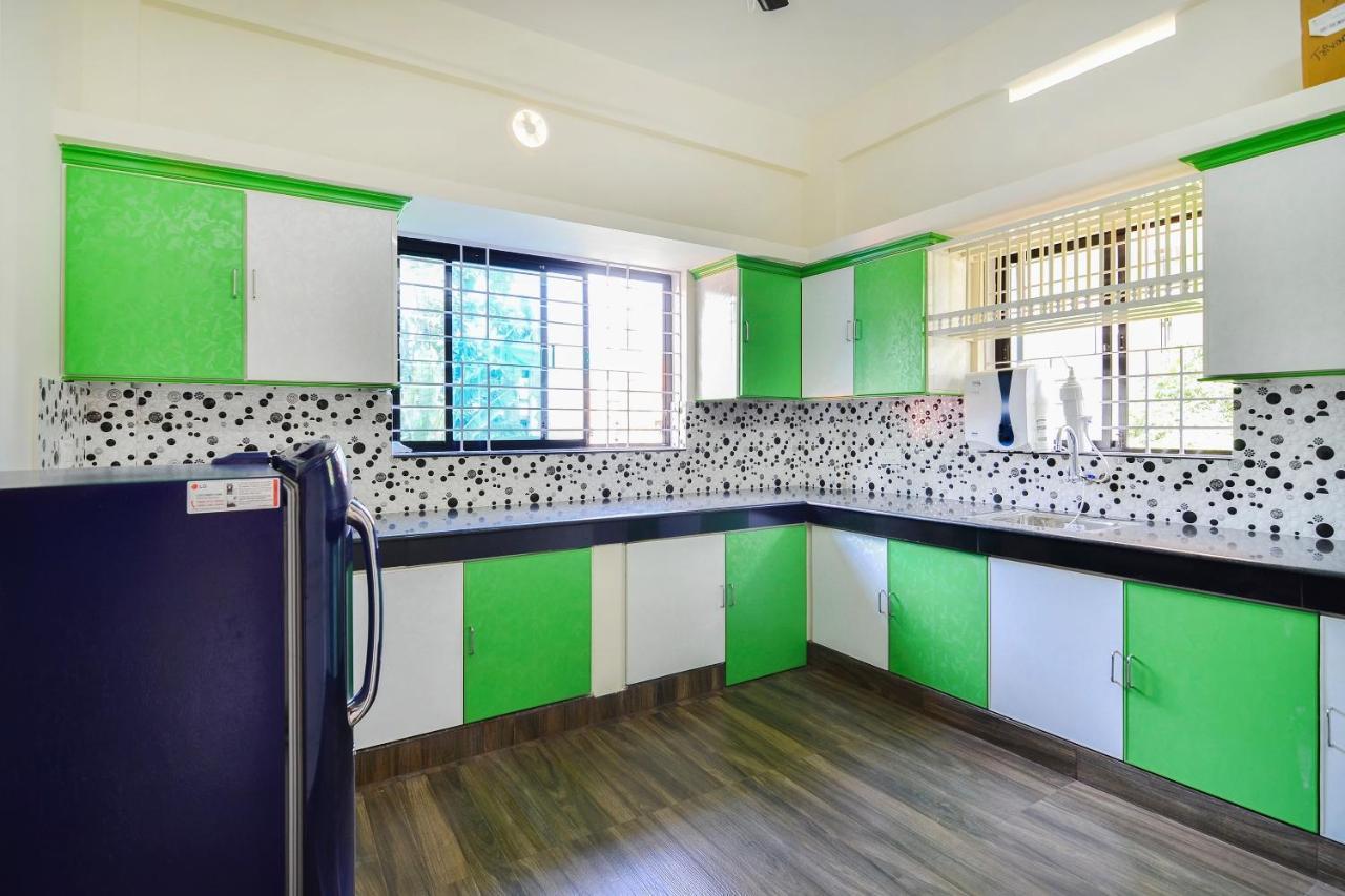 Oyo Home 81801 Akash Villa Trippapur Eksteriør bilde